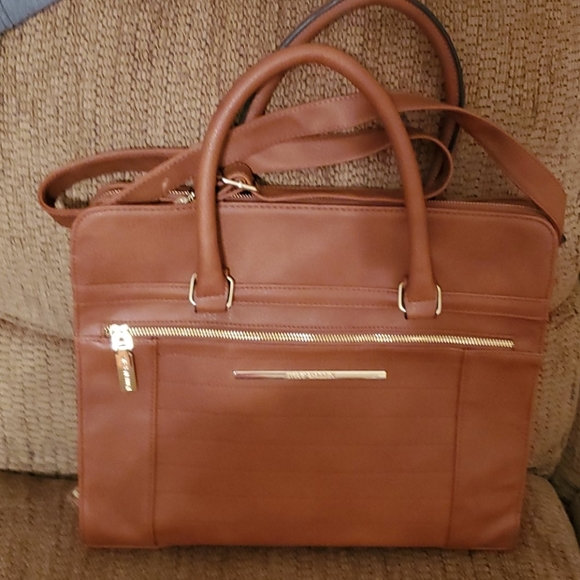 Steve Madden Accessories - Steve madden leather laptop/briefcase euc